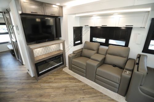 2026 Jayco Seneca 37L