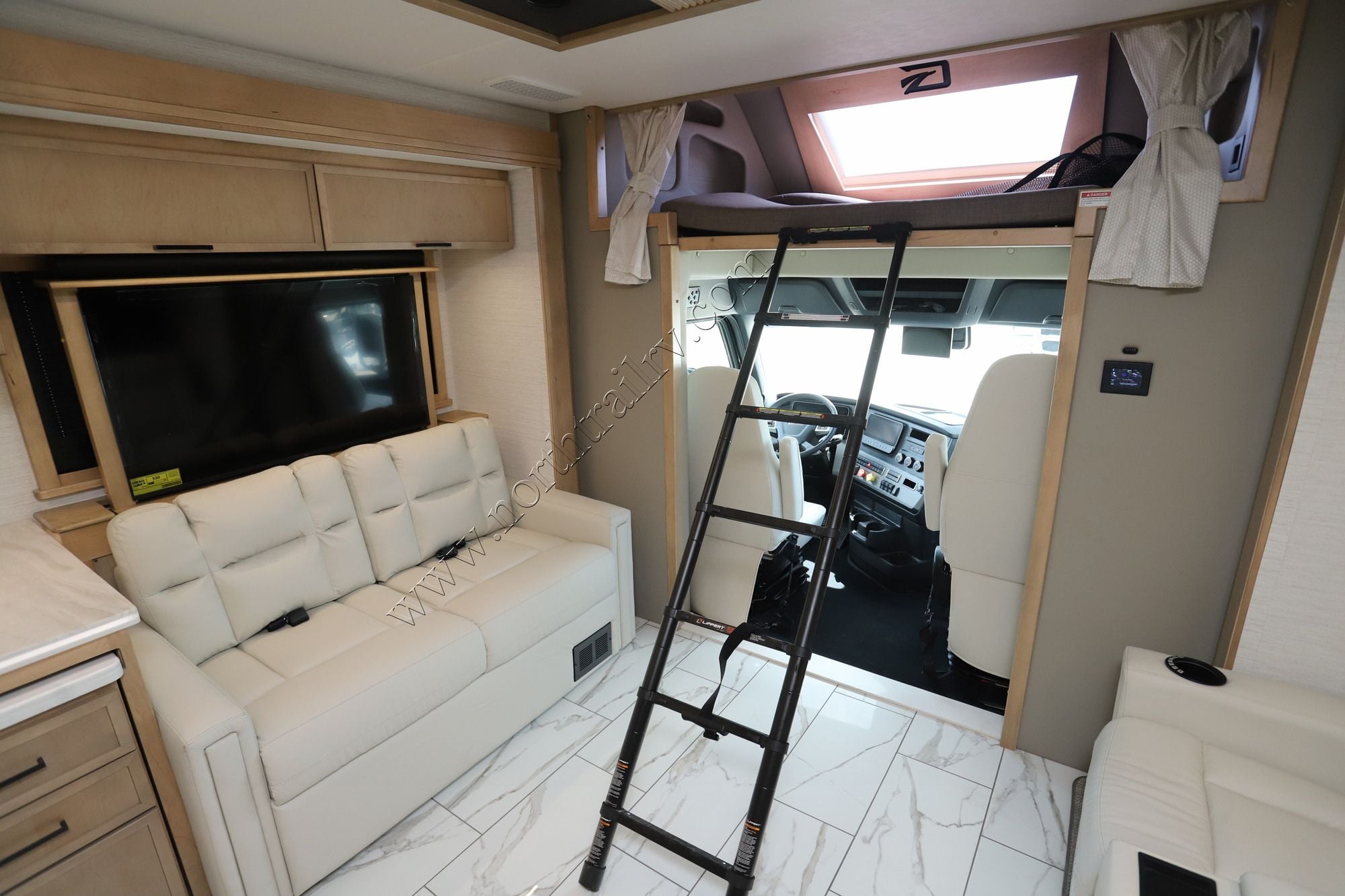 New 2026 Dynamax Grand Sport 45CB Super C  For Sale