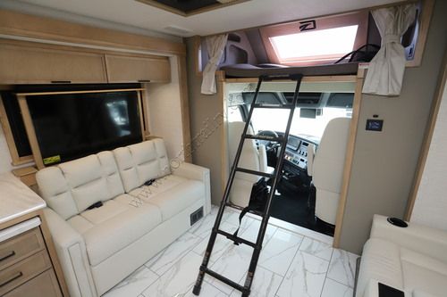 2026 Dynamax Grand Sport 45CB