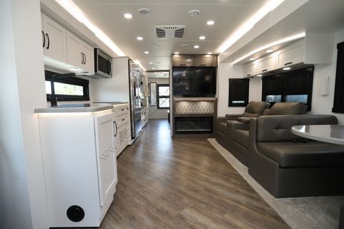 2026 Jayco Seneca 37L