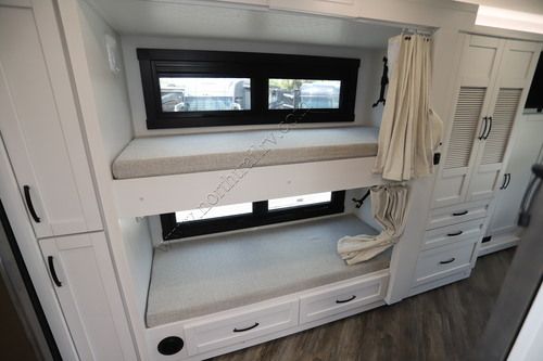 2026 Jayco Seneca 37L