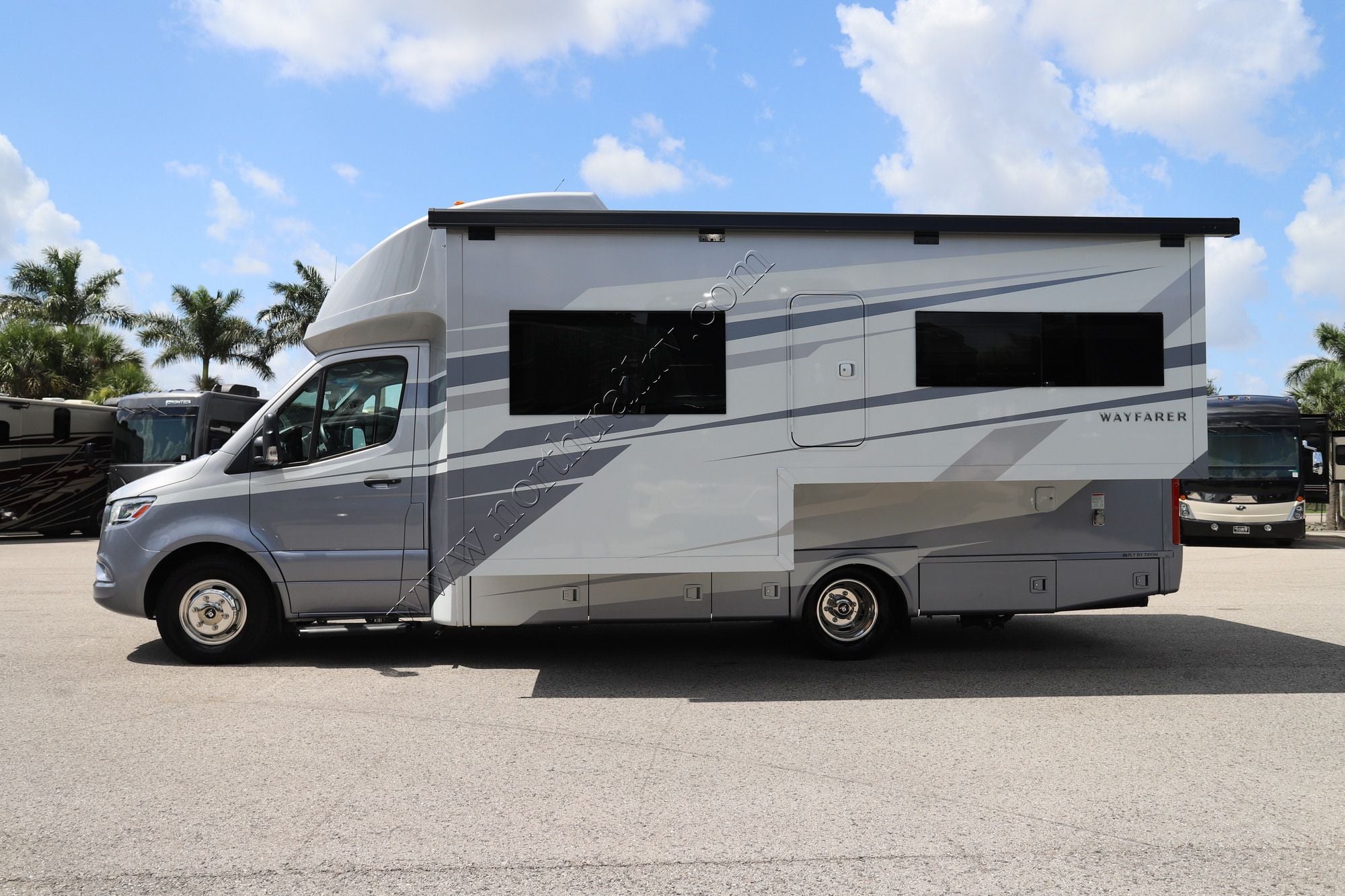 Used 2026 Tiffin Motor Homes Wayfarer 25XPW Class C  For Sale