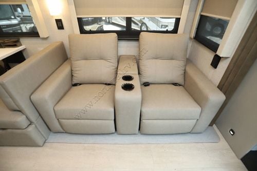 2027 Renegade Rv Verona 36VSB