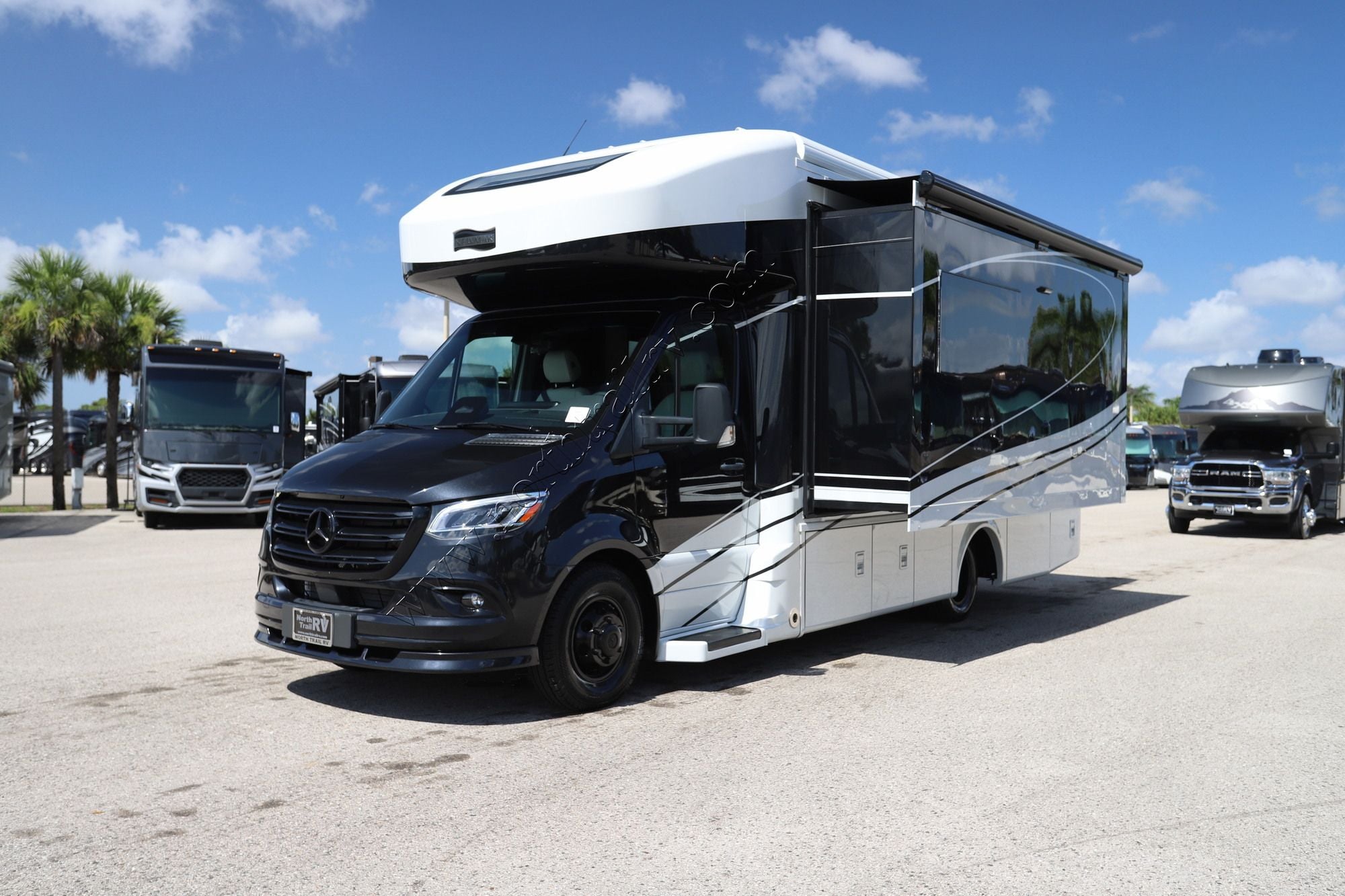 New 2027 Newmar Freedom Aire 2515 Class C  For Sale