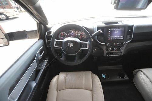 2023 Dynamax Isata 5 30FWD4X4