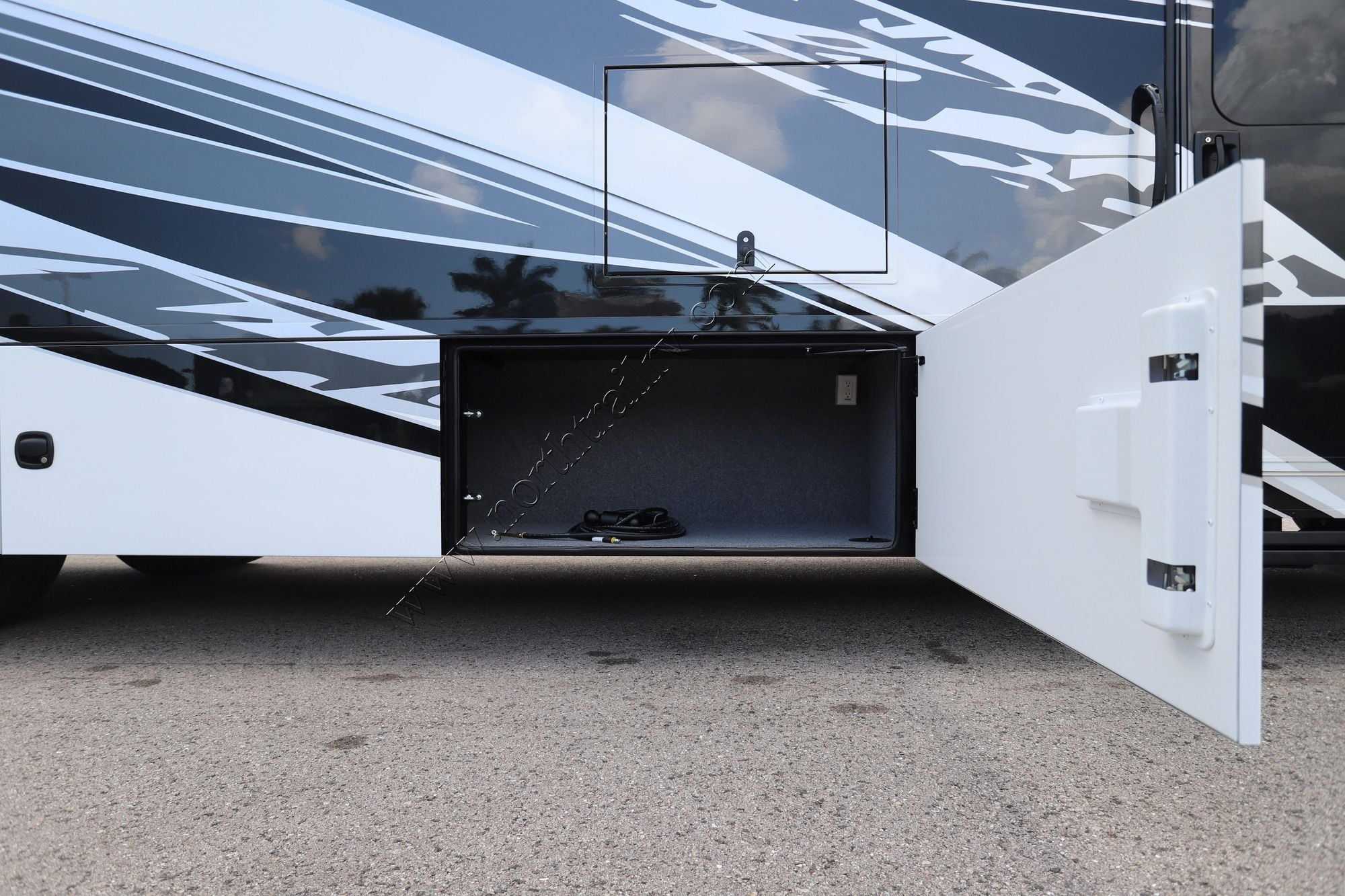 New 2027 Renegade Rv Verona 36VSB Super C  For Sale
