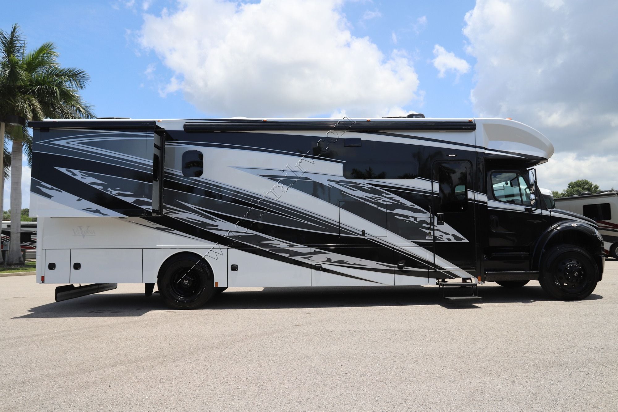 New 2027 Renegade Rv Verona 36VSB Super C  For Sale