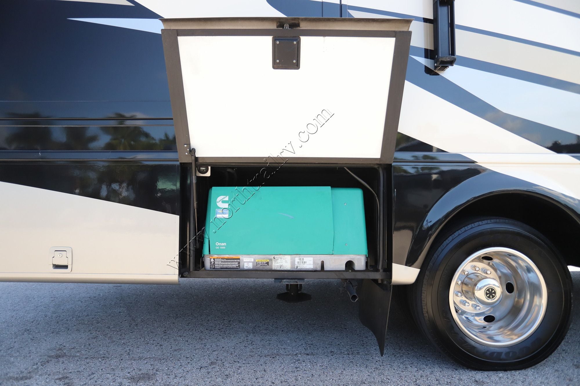 Used 2021 Newmar Bay Star Sport 3315 Class A  For Sale