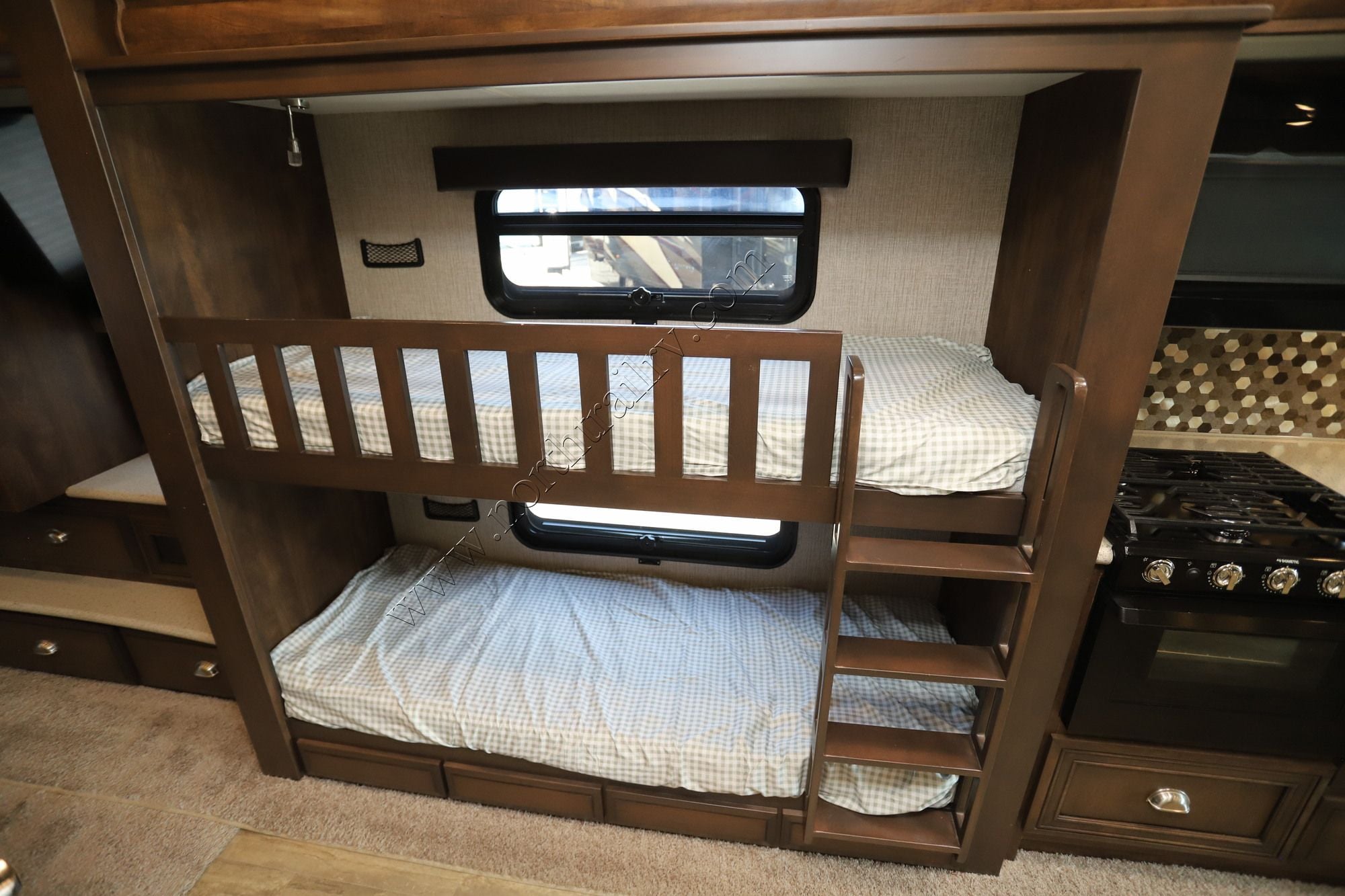 Used 2021 Newmar Bay Star Sport 3315 Class A  For Sale