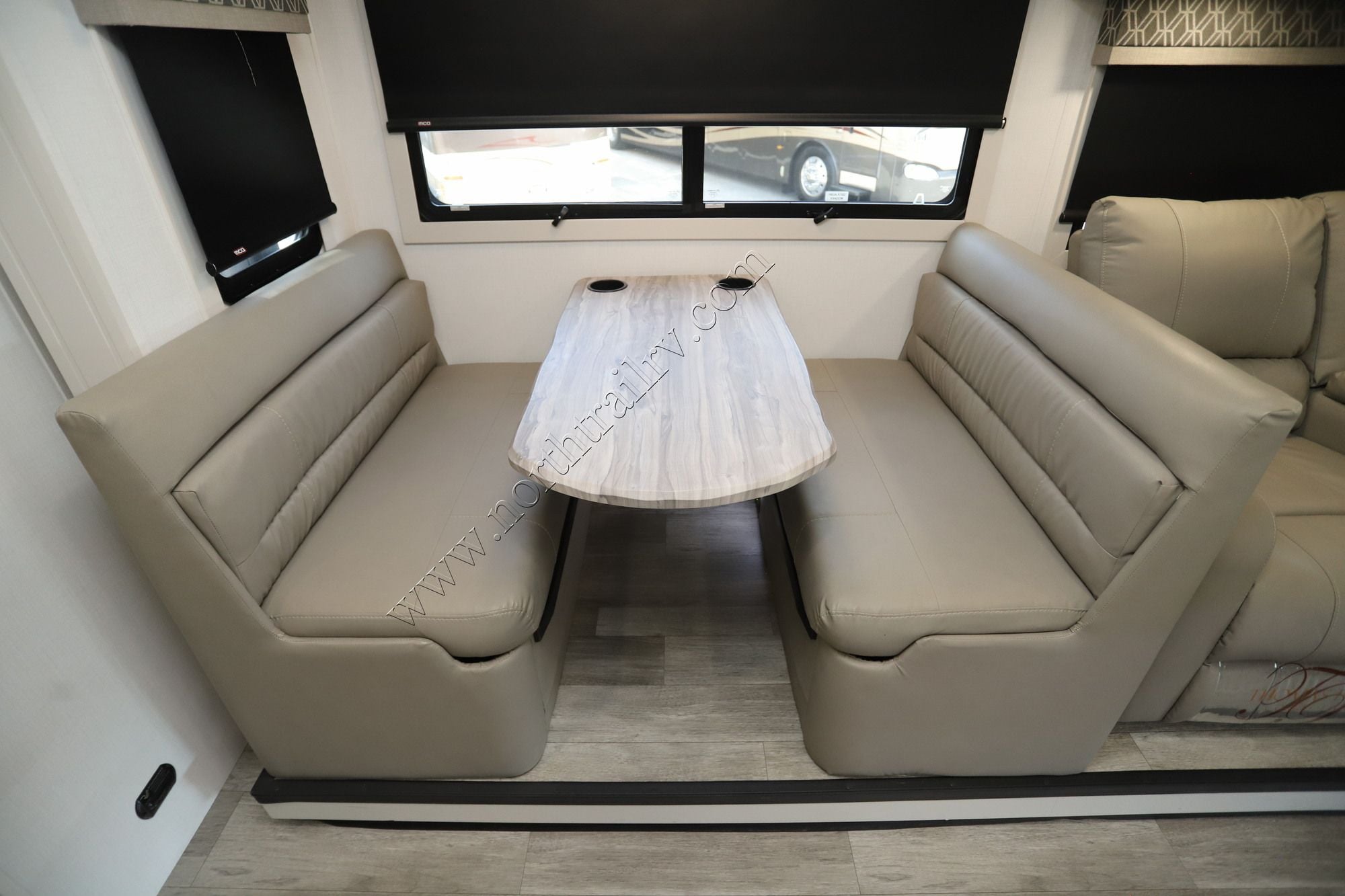 Used 2023 Dynamax Isata 5 30FWD4X4 Super C  For Sale