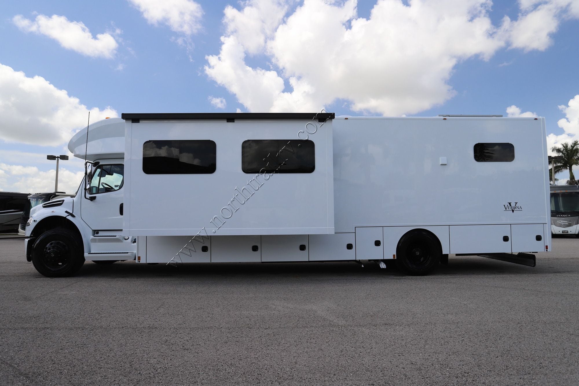 New 2027 Renegade Rv Verona 40VTB Super C  For Sale