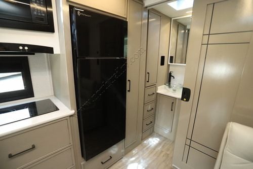 2027 Newmar Freedom Aire 2515