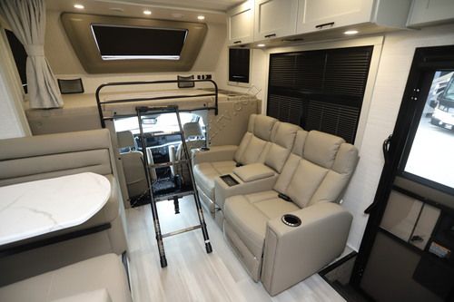 2027 Dynamax Isata 6 31KS