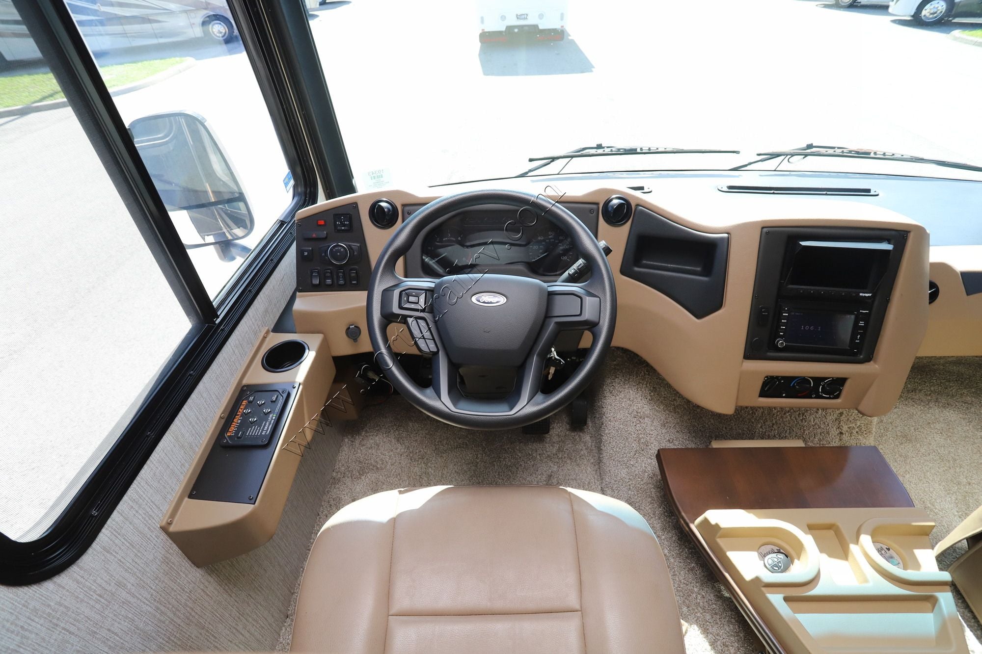 Used 2021 Newmar Bay Star Sport 3315 Class A  For Sale