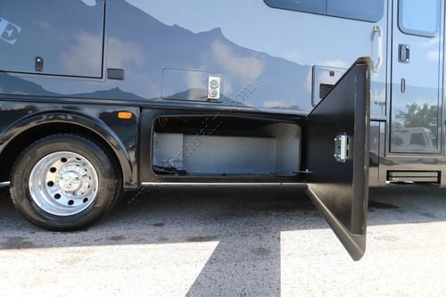 2023 Dynamax Isata 5 30FWD4X4