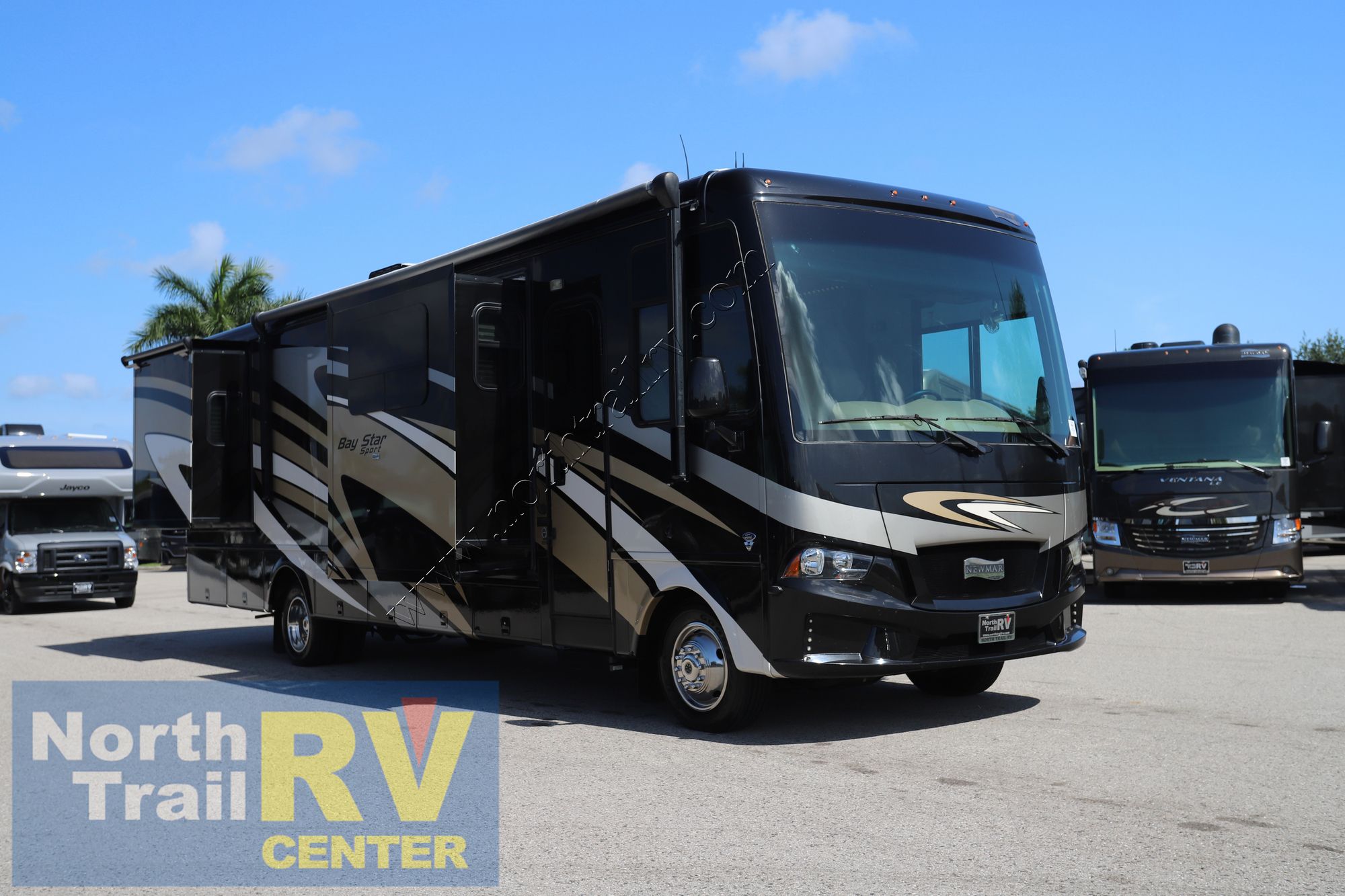 Used 2021 Newmar Bay Star Sport 3315 Class A  For Sale