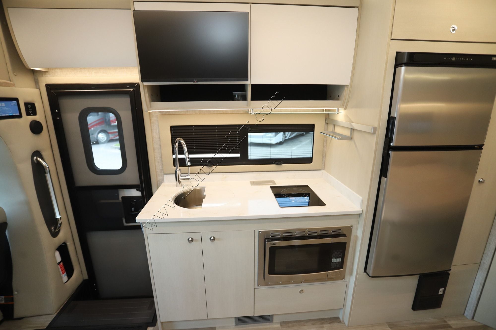 Used 2026 Tiffin Motor Homes Wayfarer 25XPW Class C  For Sale