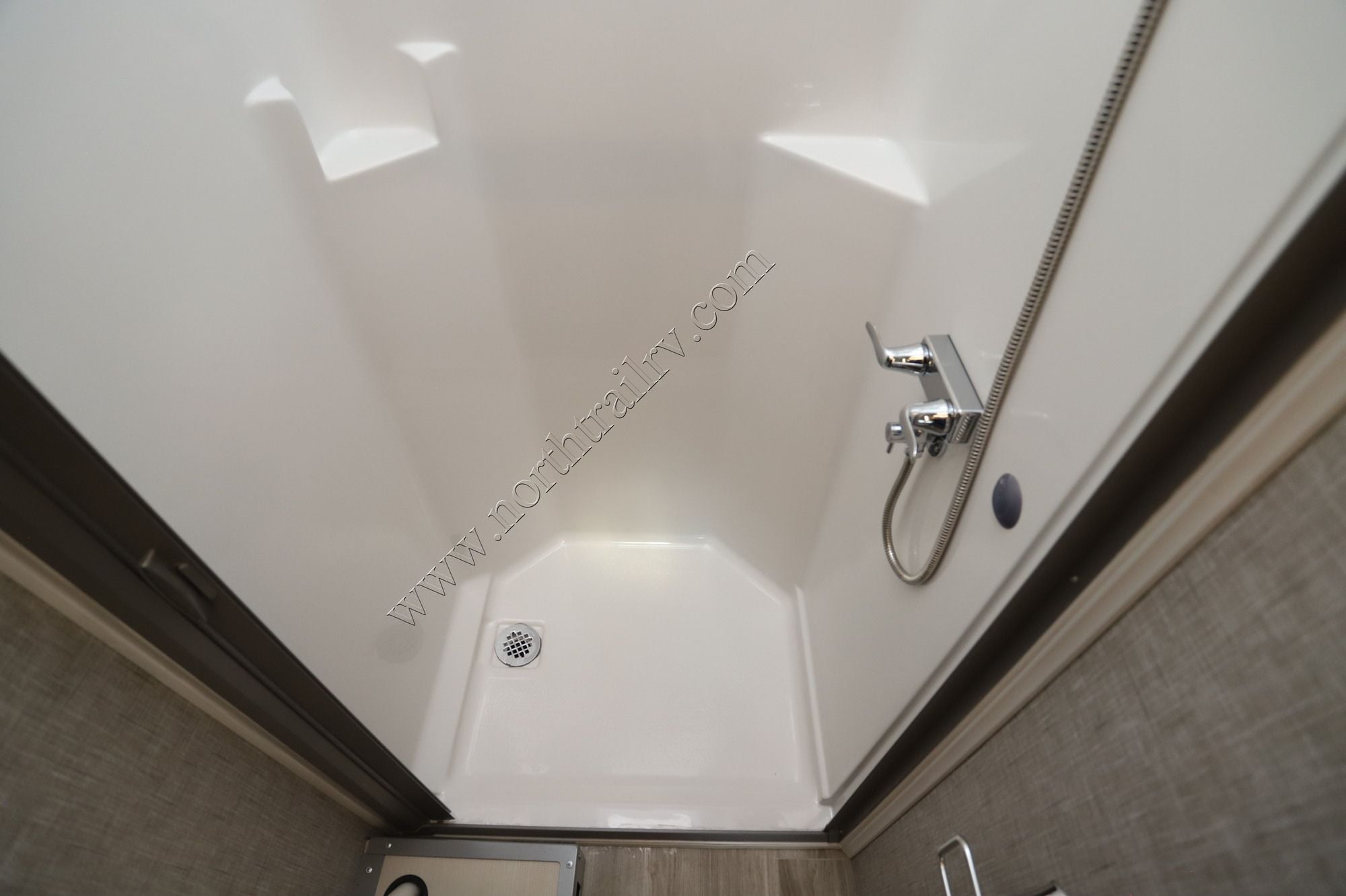 Used 2026 Tiffin Motor Homes Wayfarer 25XPW Class C  For Sale