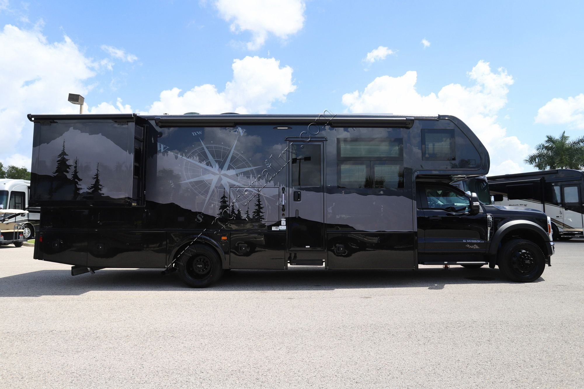 New 2027 Dynamax Isata 6 31KS Super C  For Sale