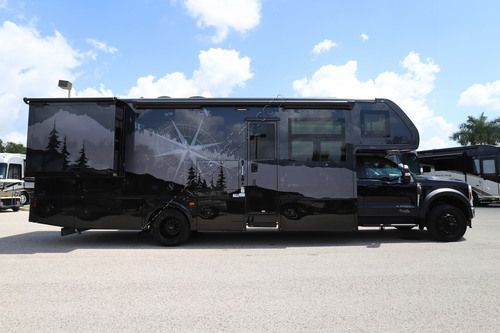 2027 Dynamax Isata 6 31KS