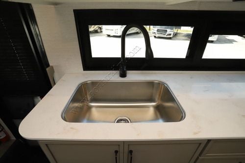 2027 Newmar Freedom Aire 2515