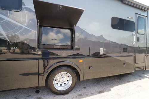 2023 Dynamax Isata 5 30FWD4X4