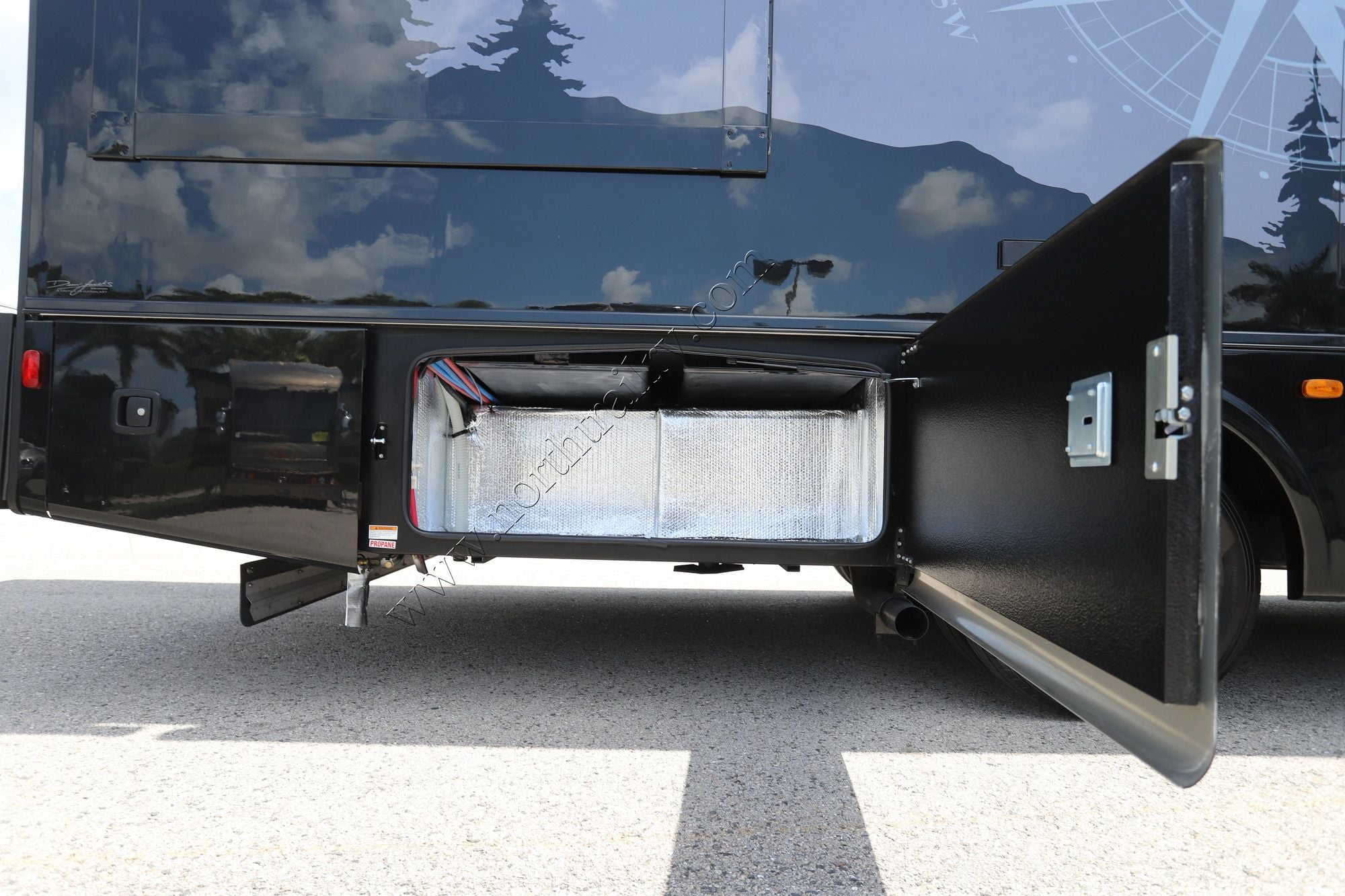New 2027 Dynamax Isata 6 31KS Super C  For Sale