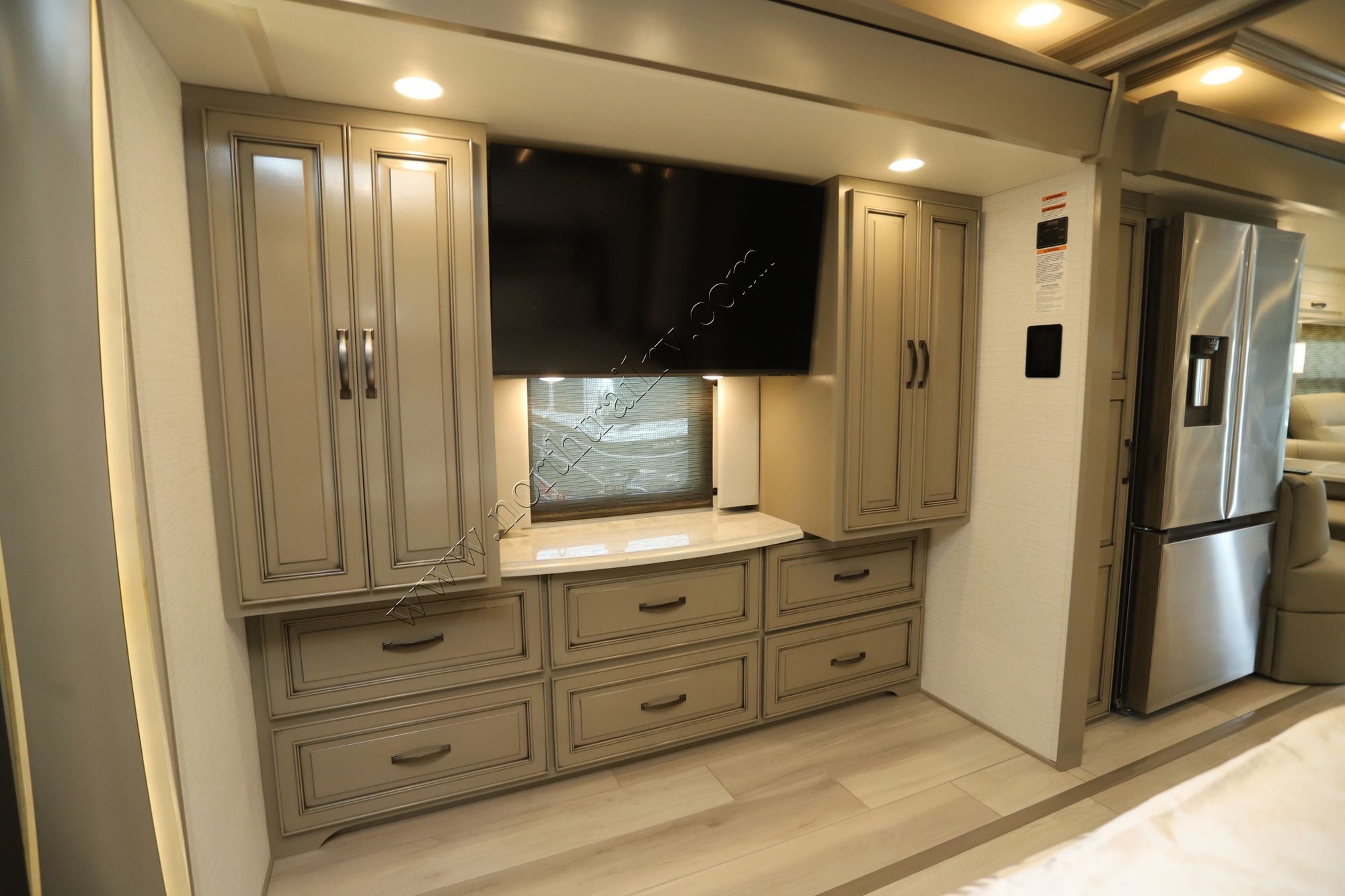 New 2027 Newmar Dutch Star 4081 Class A  For Sale