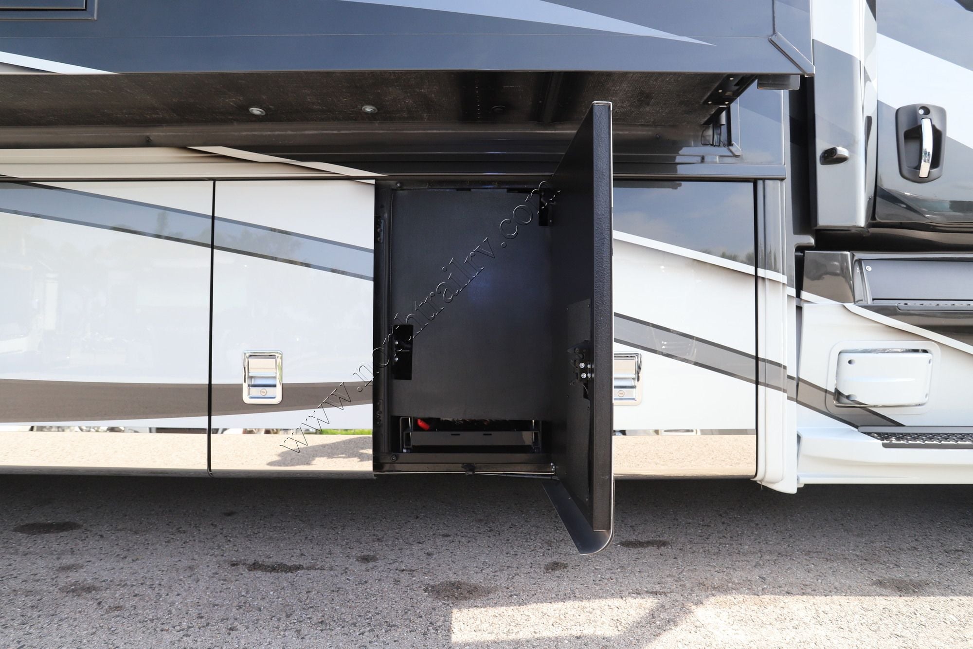 New 2027 Newmar Supreme Aire 4505 Super C  For Sale