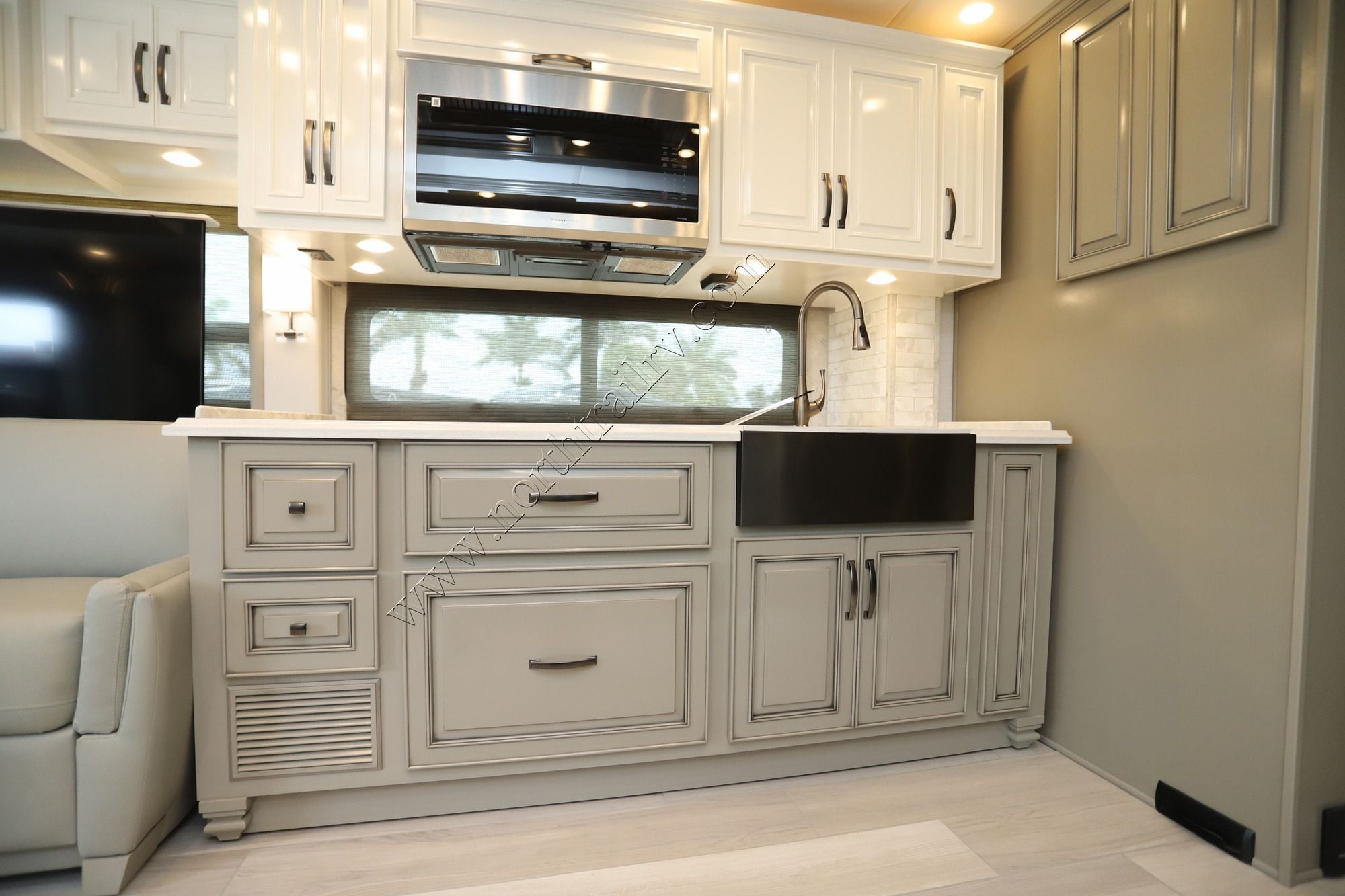 New 2027 Newmar Dutch Star 4081 Class A  For Sale