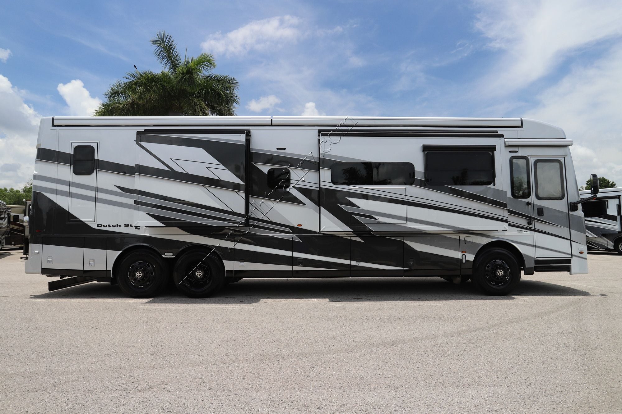 New 2027 Newmar Dutch Star 4081 Class A  For Sale