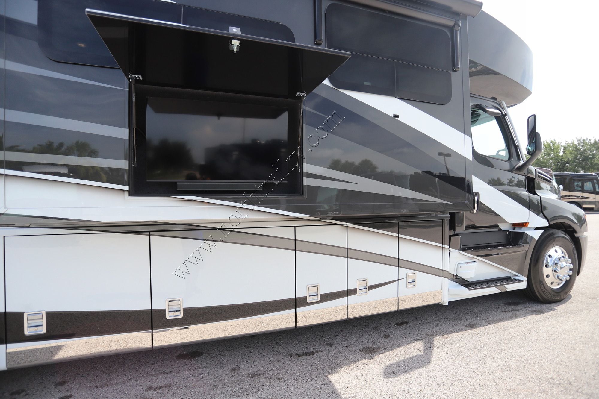 New 2027 Newmar Supreme Aire 4505 Super C  For Sale