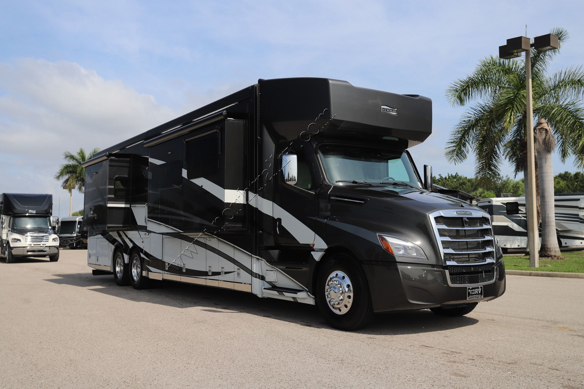 New 2027 Newmar Supreme Aire 4505 Super C  For Sale
