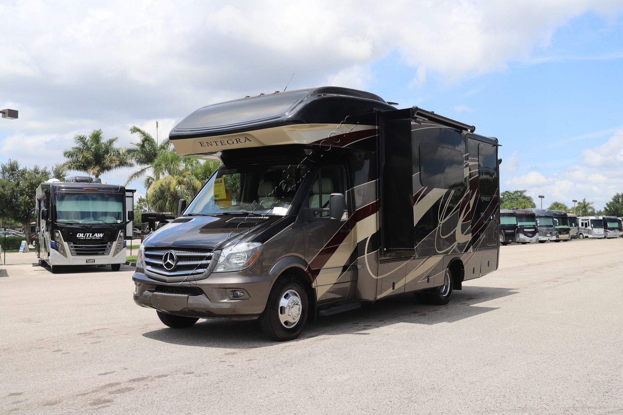 Used 2019 Entegra Qwest 24K Class C  For Sale