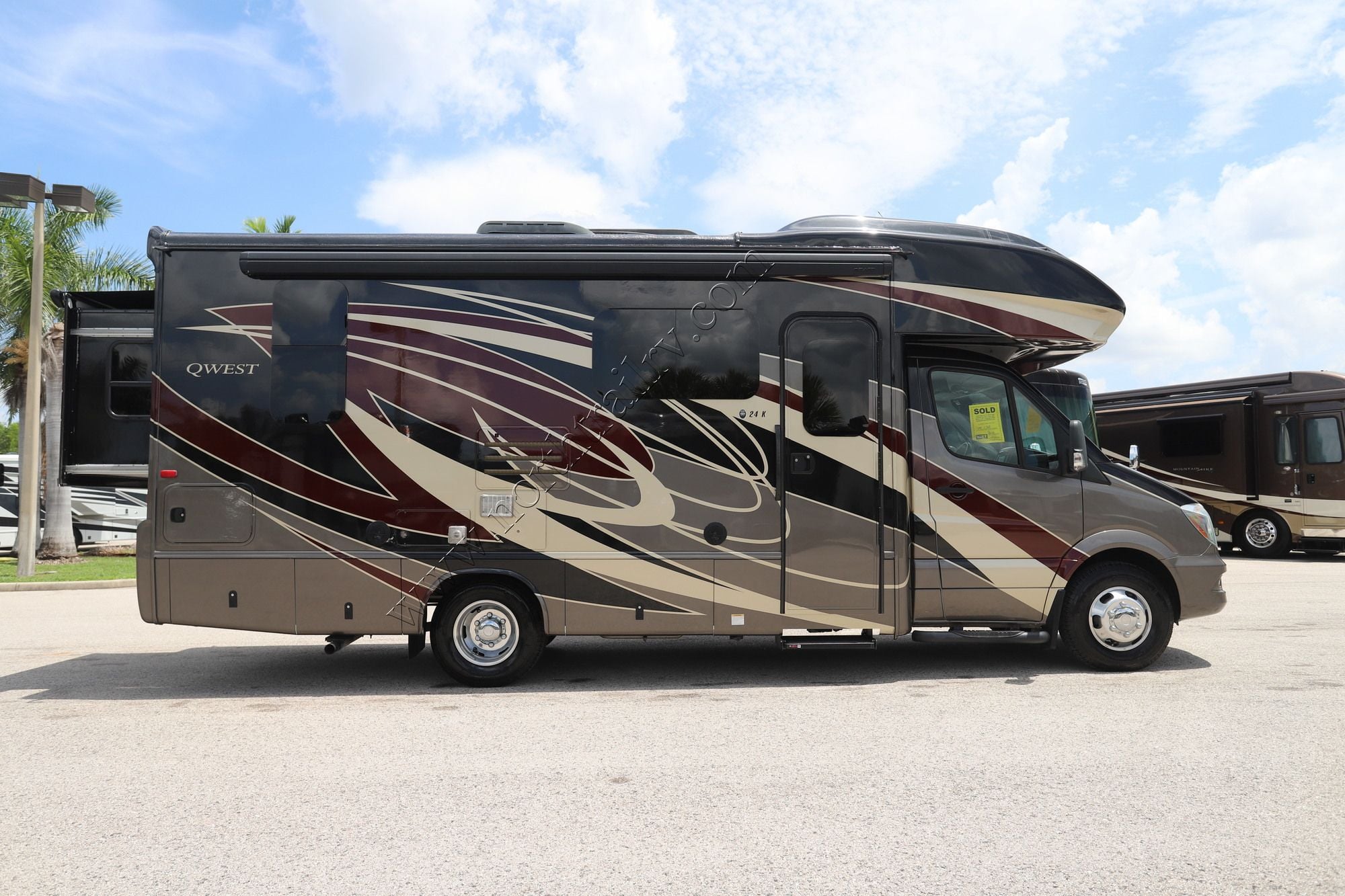 Used 2019 Entegra Qwest 24K Class C  For Sale