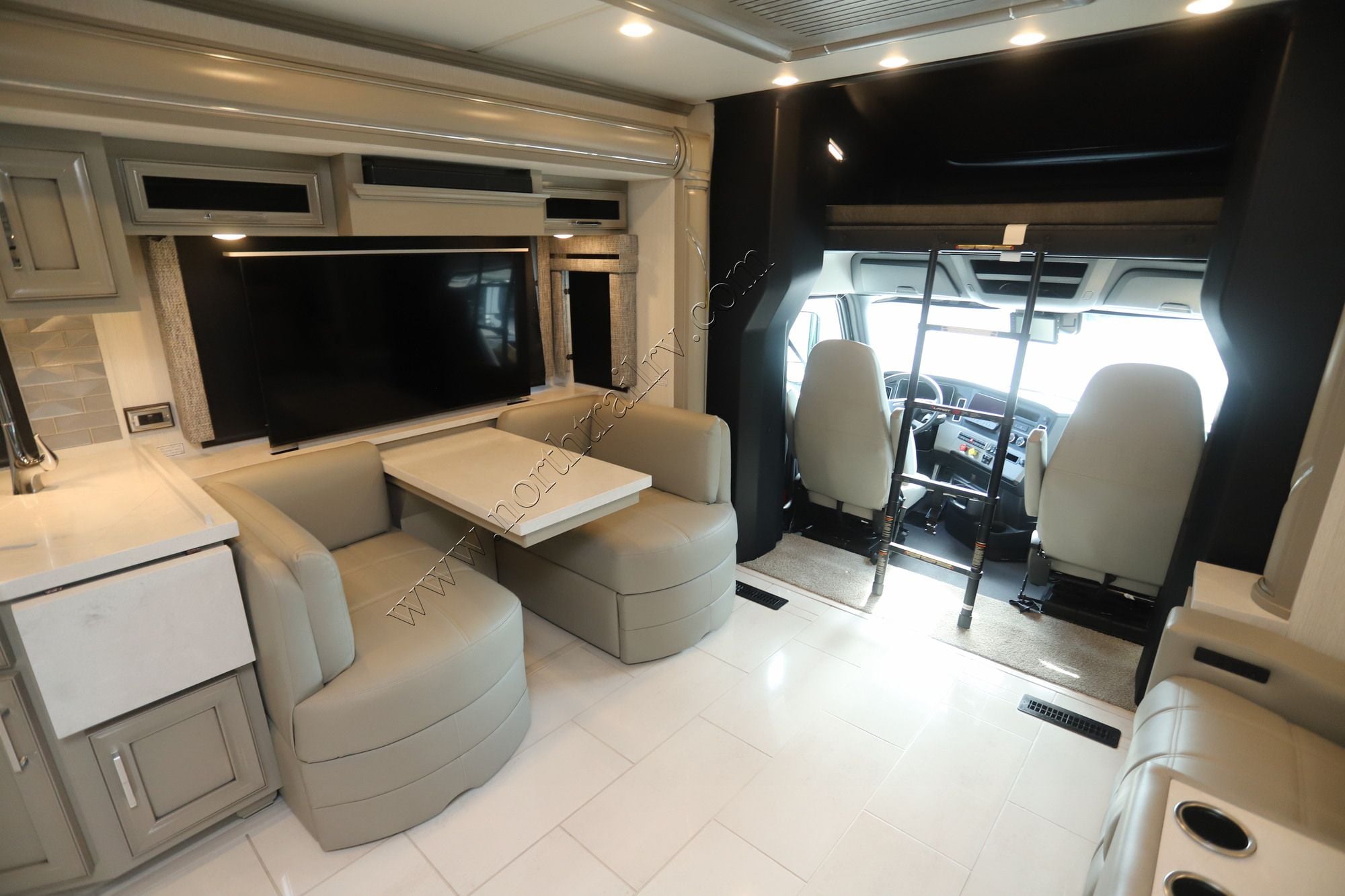 New 2027 Newmar Supreme Aire 4141 Super C  For Sale