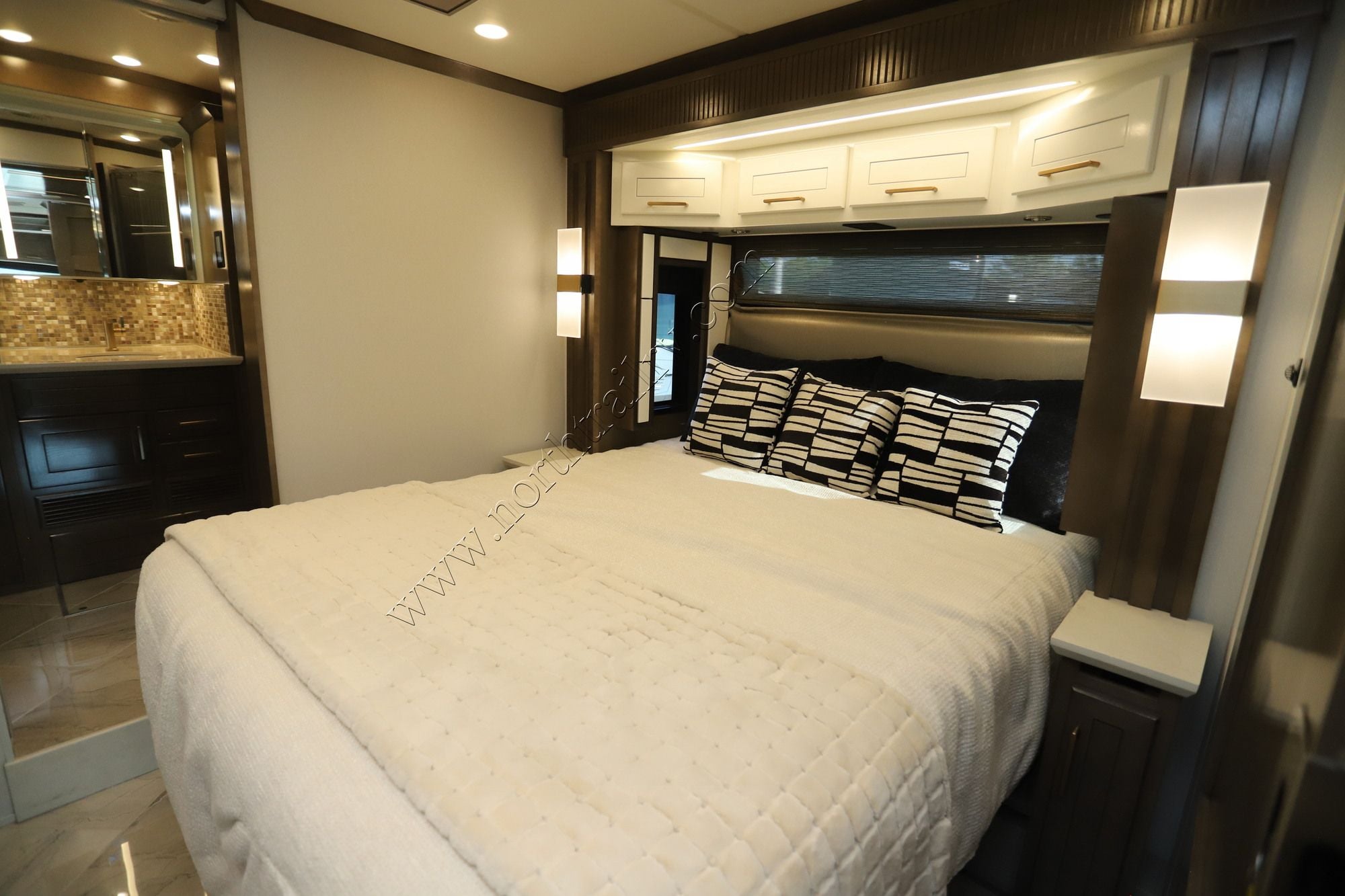 New 2027 Newmar New Aire 3547 Class A  For Sale