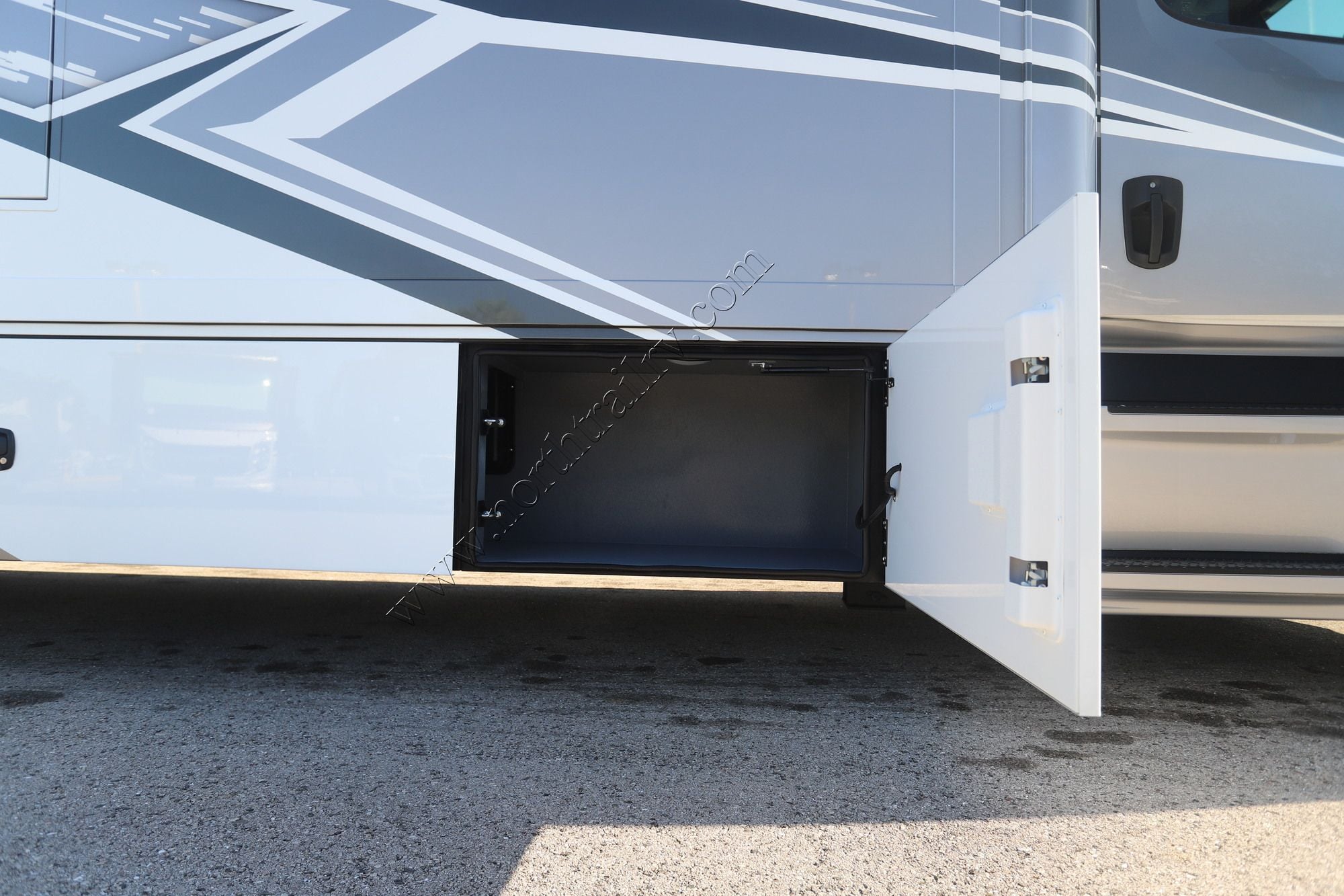 New 2027 Renegade Rv Explorer 40ERB Super C  For Sale
