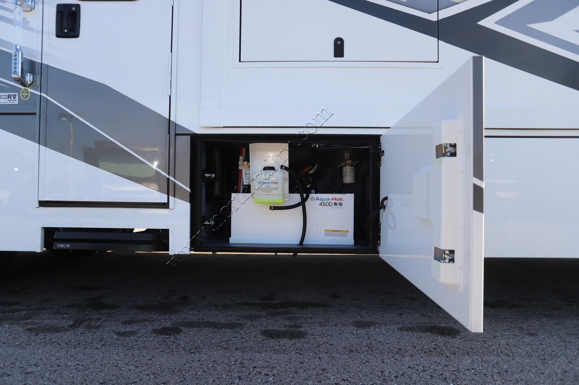 New 2027 Renegade Rv Explorer 40ERB Super C  For Sale