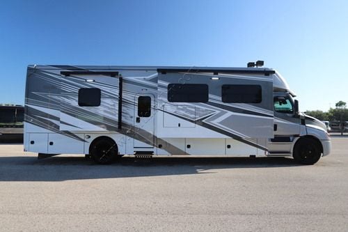 2027 Renegade Rv Explorer 40ERB