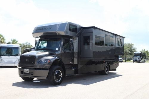 2027 Dynamax Europa 31SS