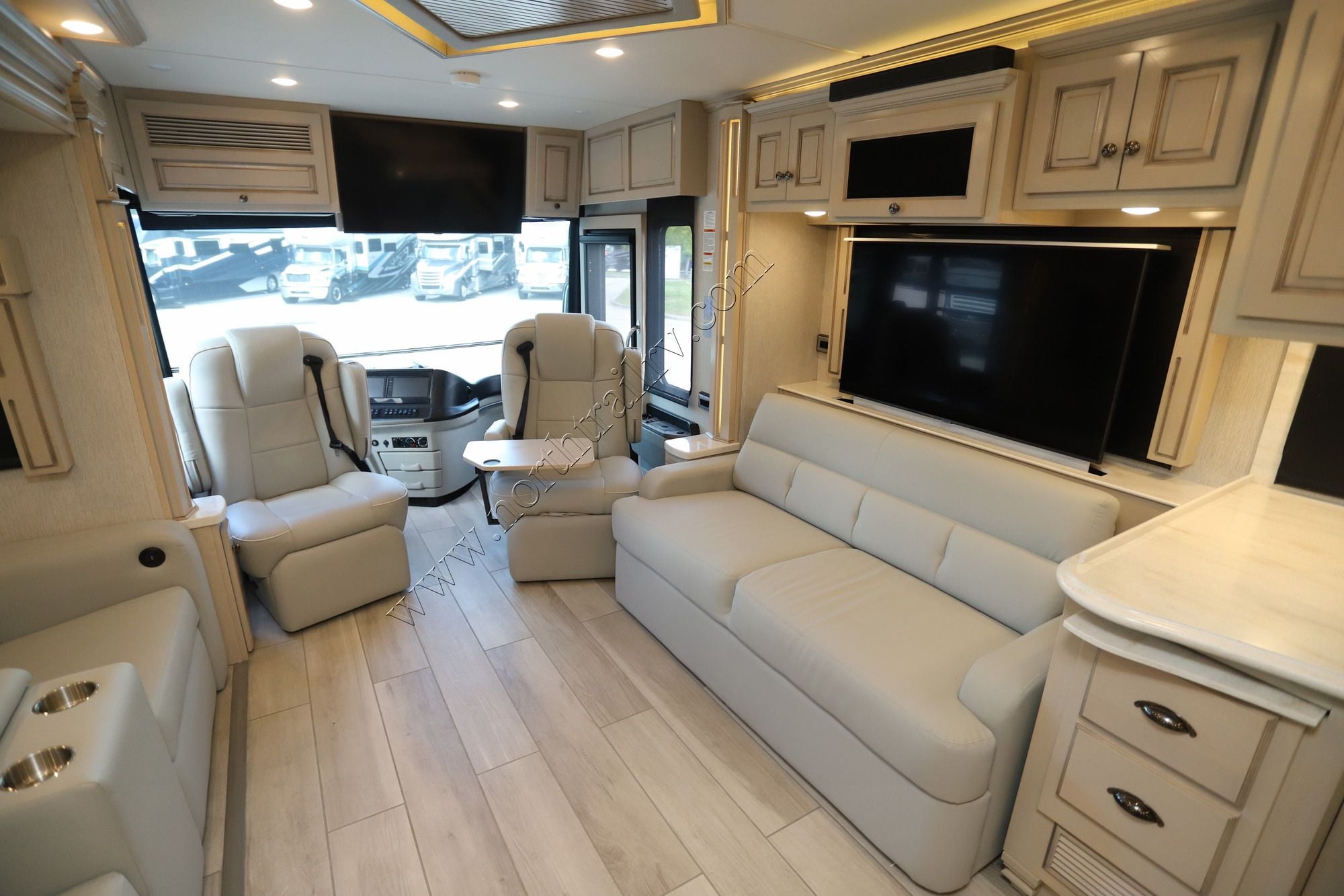 Used 2022 Newmar Dutch Star 4081 Class A  For Sale