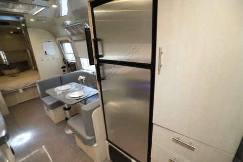 2021 Airstream Flying Cloud 30FB BUNK