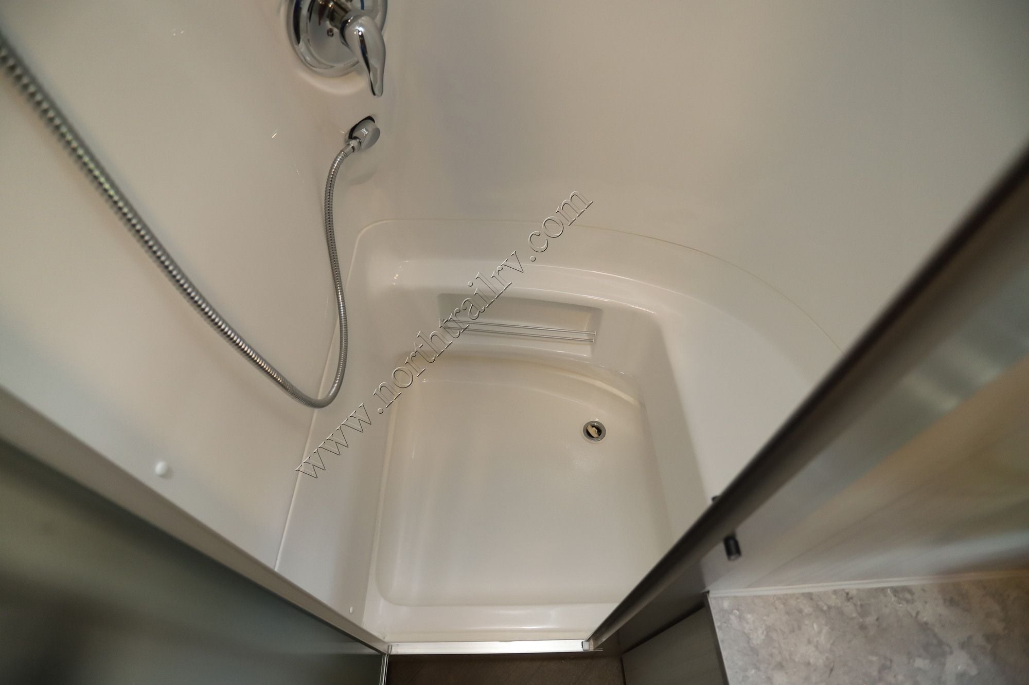 Used 2025 Airstream International 23FBT Travel Trailer  For Sale