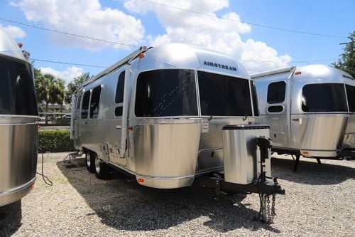 2025 Airstream International 23FBT
