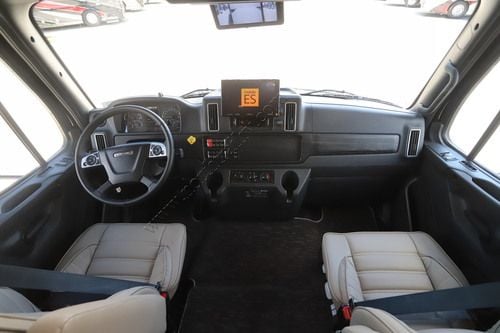 2027 Dynamax Europa 31SS