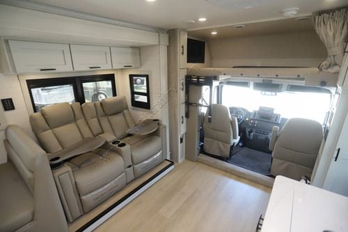2027 Dynamax Europa 31SS