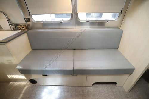 2021 Airstream Flying Cloud 30FB BUNK