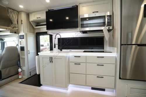 2027 Dynamax Europa 31SS