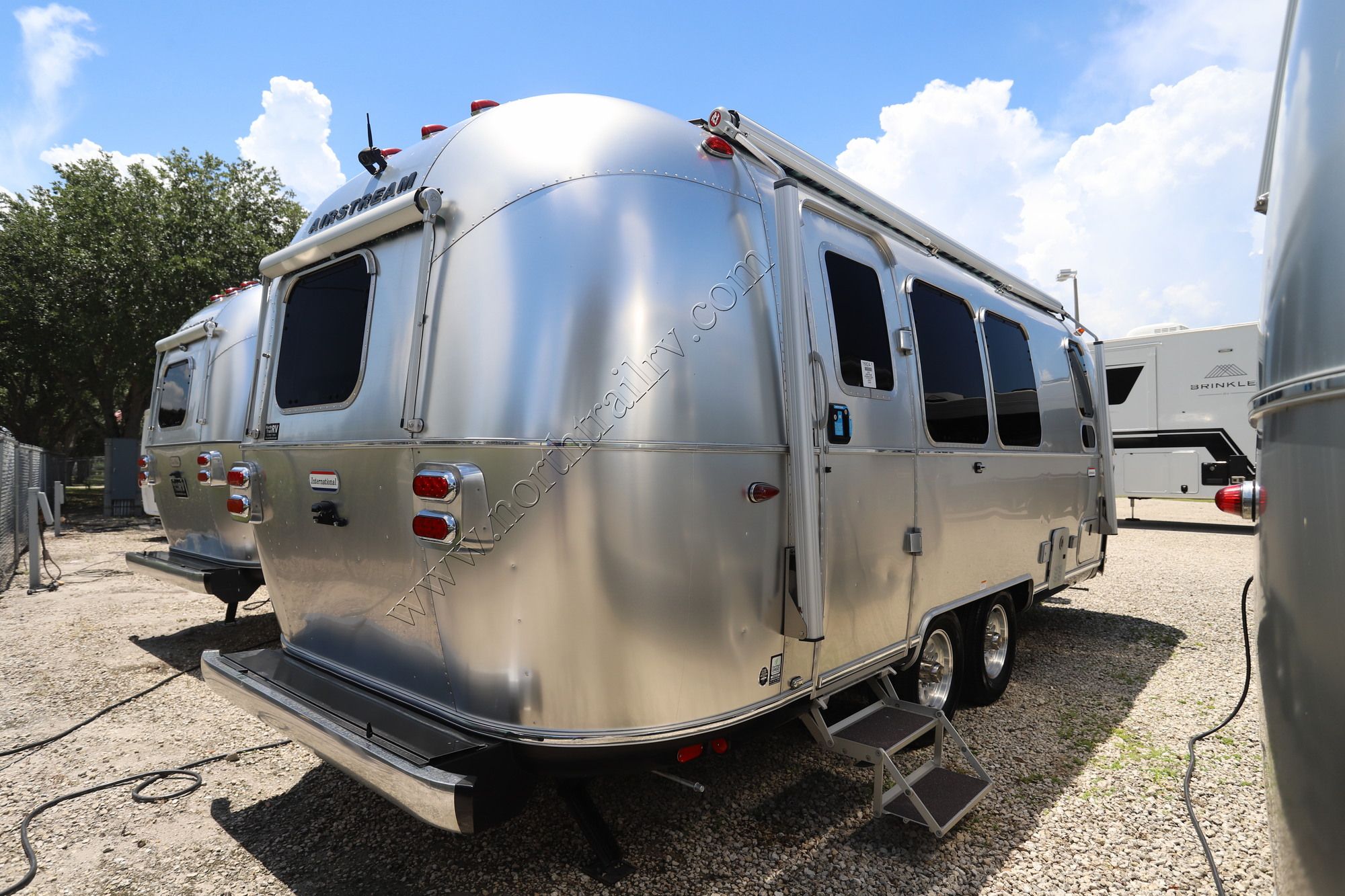 Used 2025 Airstream International 23FBT Travel Trailer  For Sale